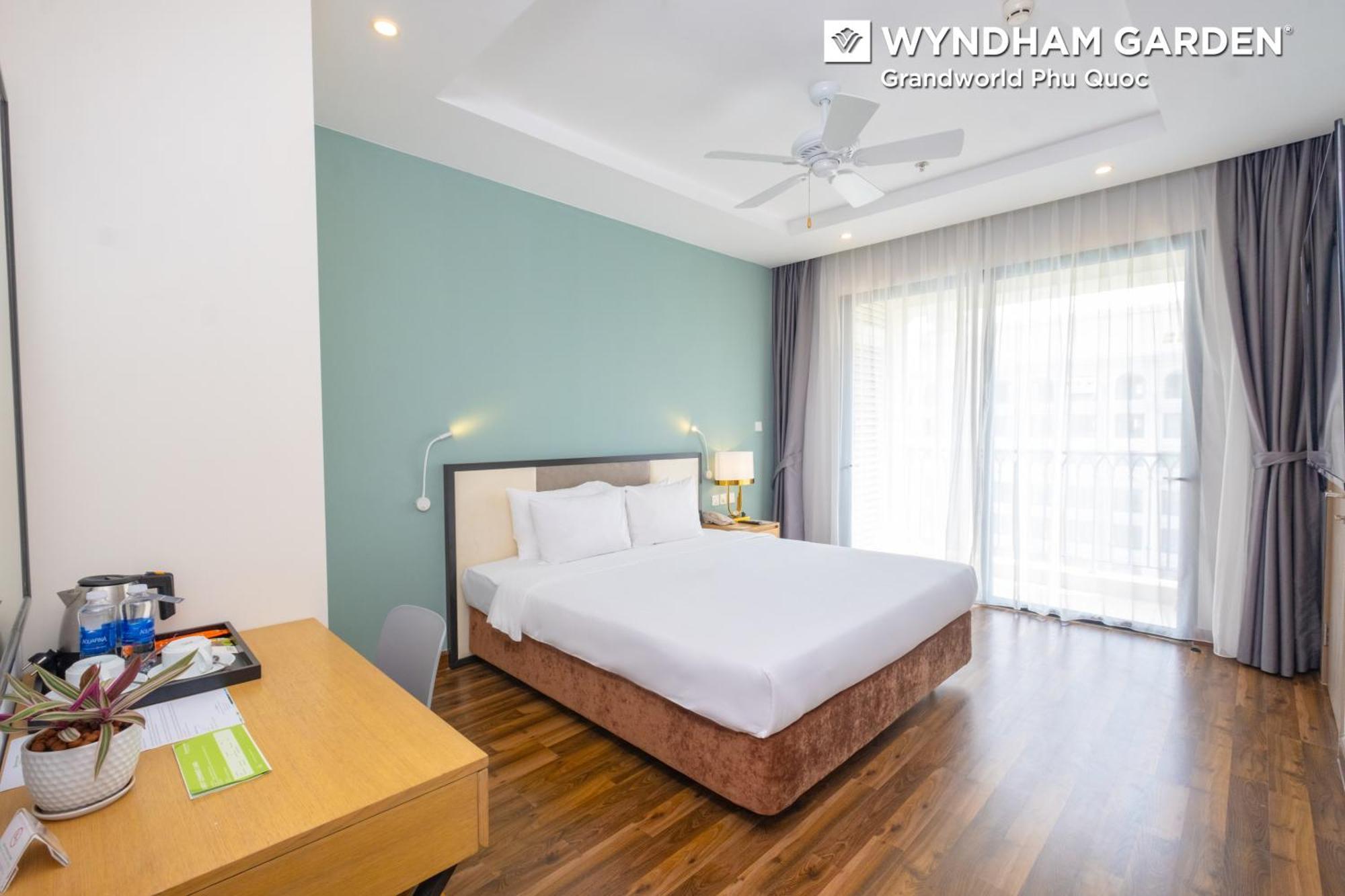 ホテル Wyndham Garden Grandworld フーコック エクステリア 写真